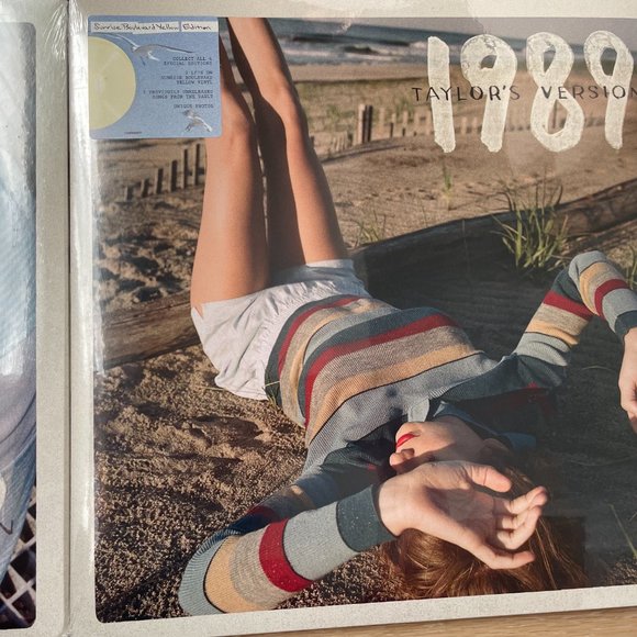 Taylor Swift 1989 Vinyl Set of 4 with Film Strip Display Shelves - Picture 10 of 16